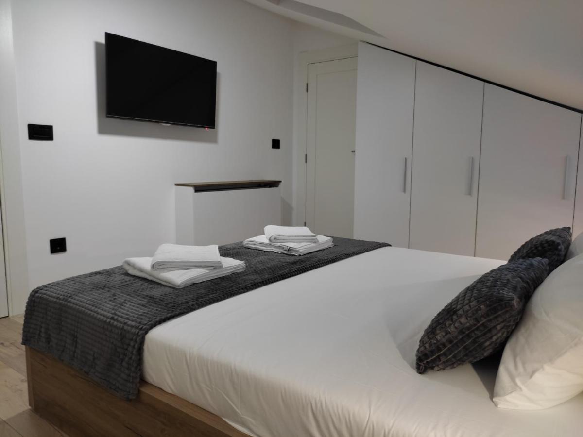 Апартаменти Sky Luxury Аранджеловац Екстер'єр фото
